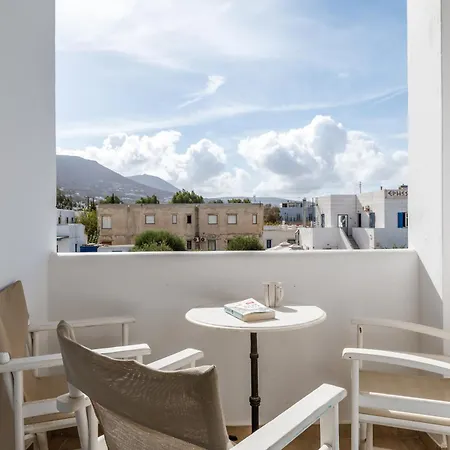 Livadia B Aparthotel Paro